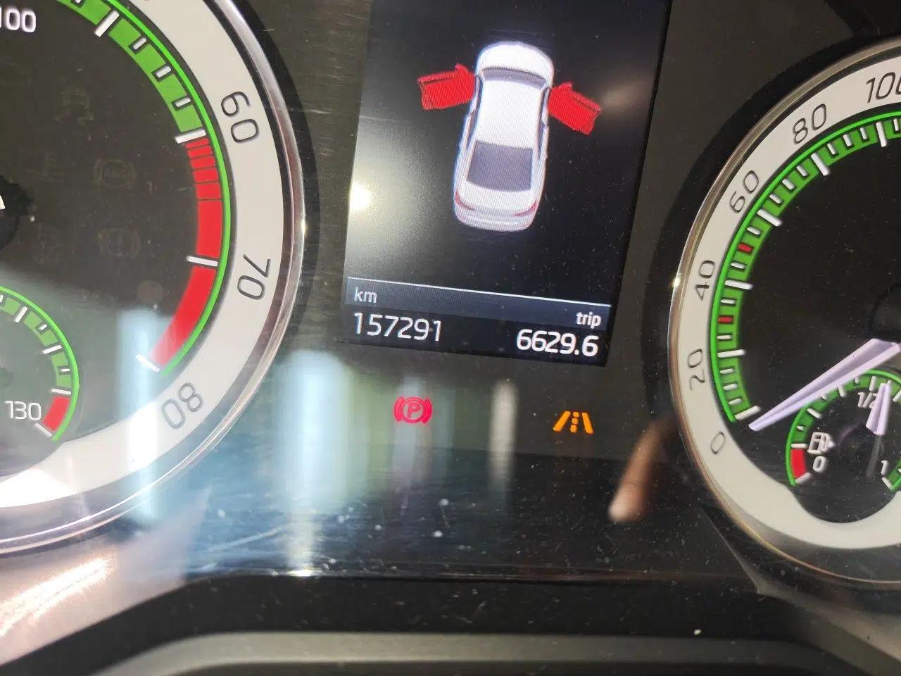 Skoda Superb 2016 TSI380 DSG Flagship Edition — миниатюра 12