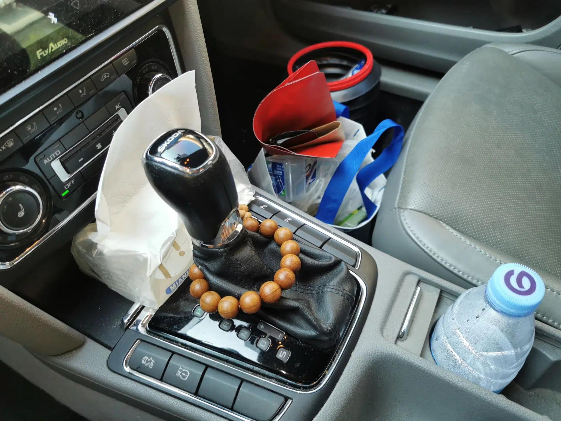 Skoda Superb 2013 1.8TSI Automatic Yashi Edition — миниатюра 14