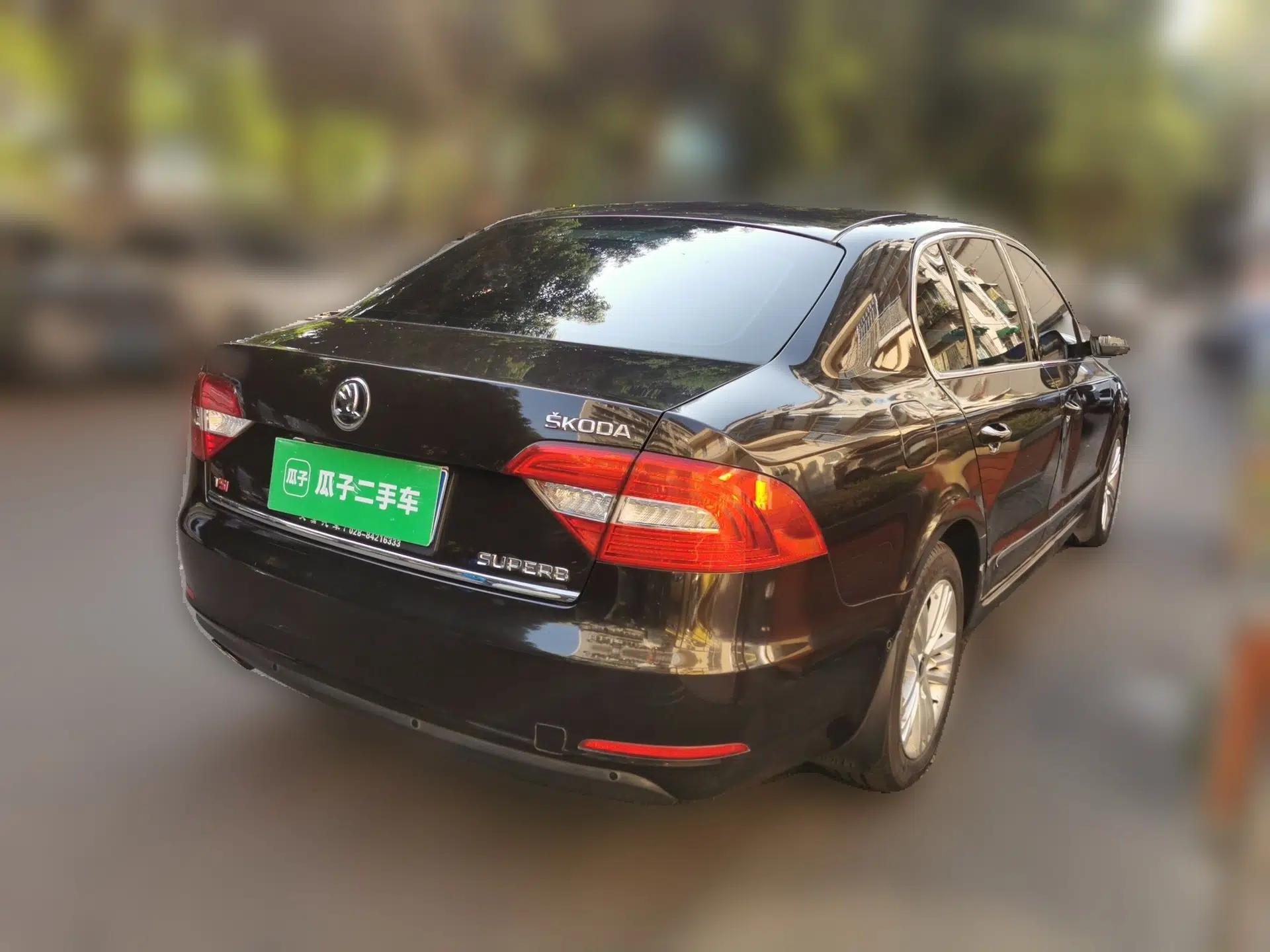 Skoda Superb 2013 1.8TSI Automatic Yashi Edition — миниатюра 6