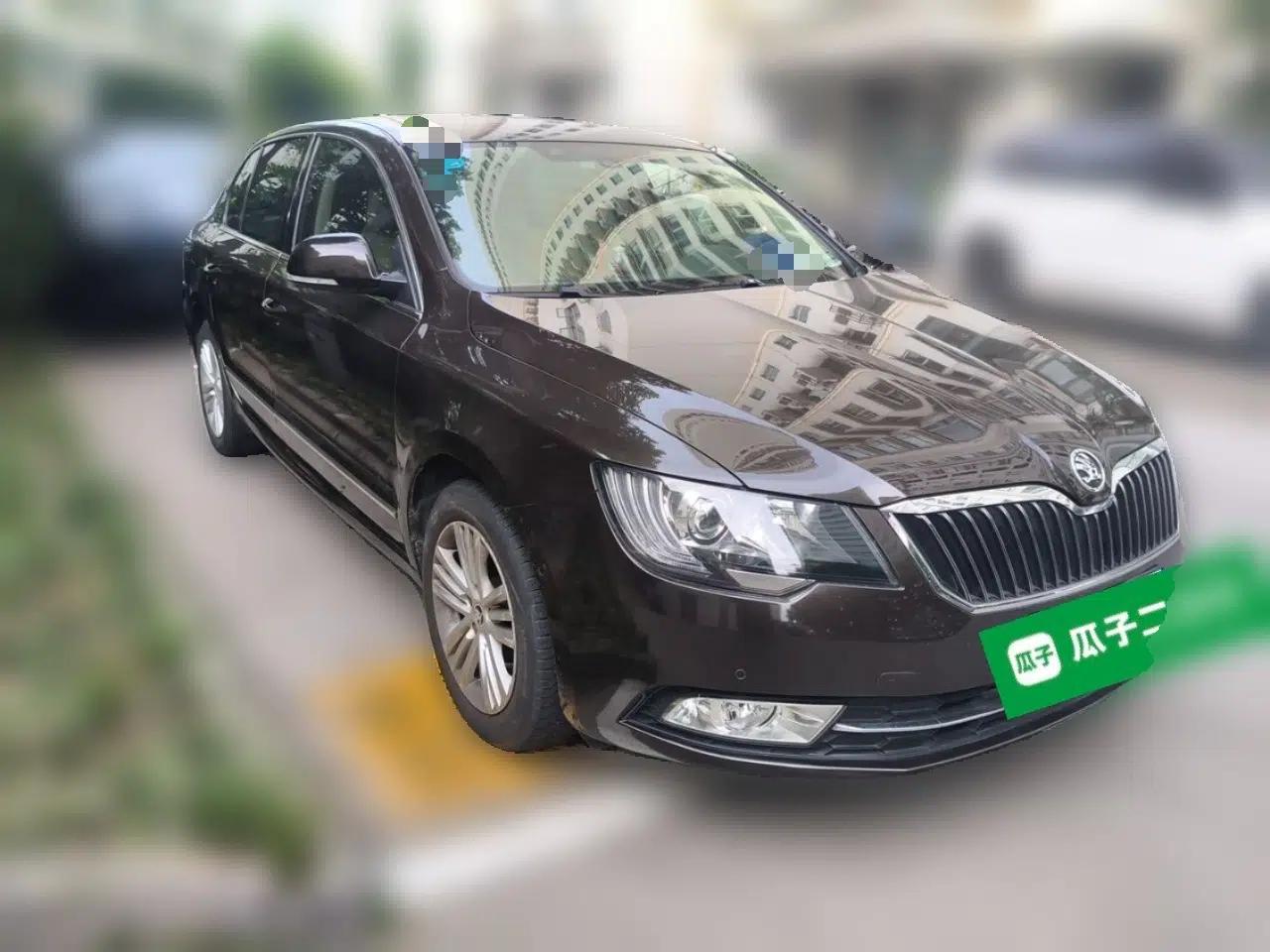 Skoda Superb 2013 1.8TSI Automatic Yashi Edition — миниатюра 3