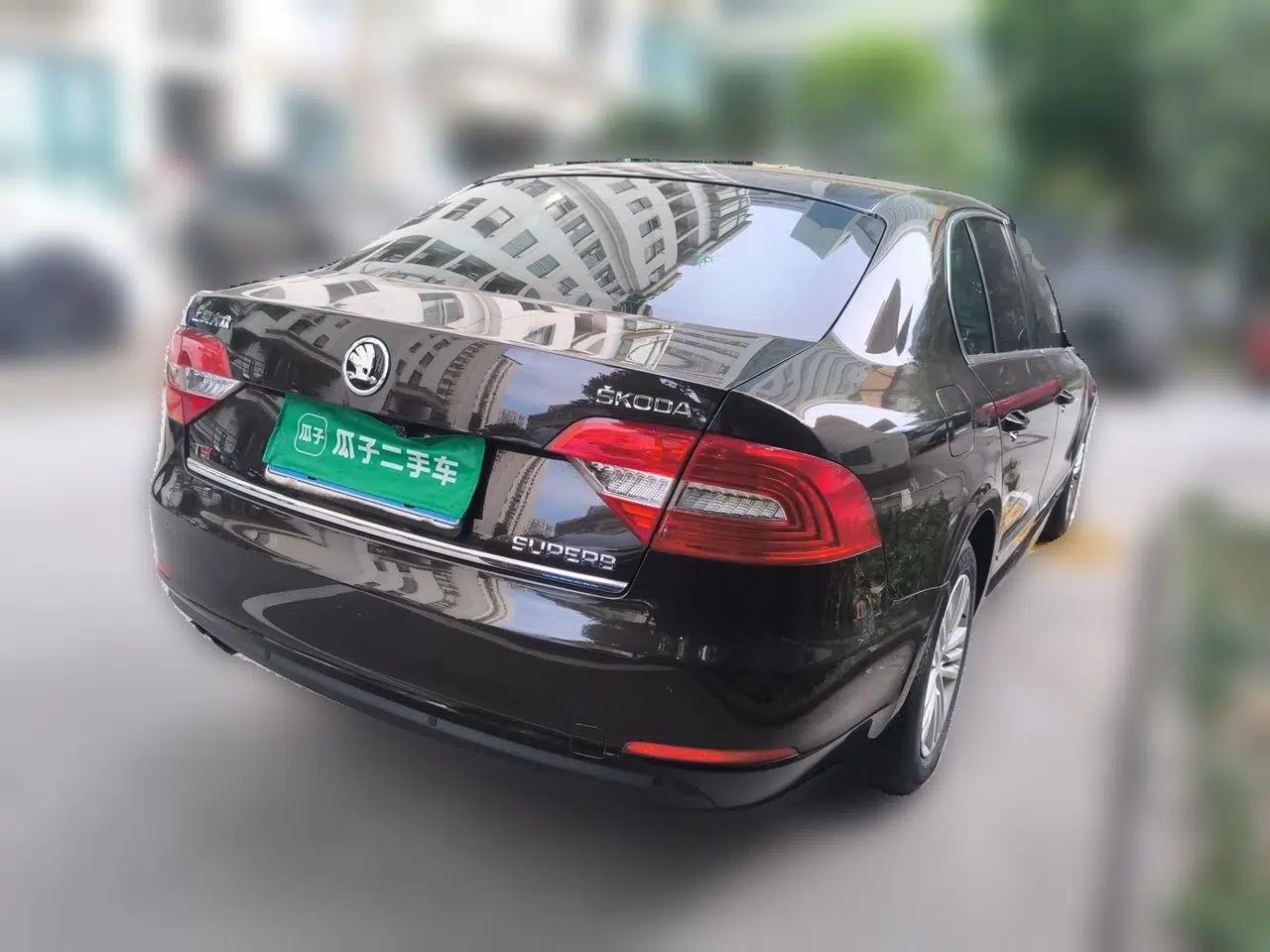 Skoda Superb 2013 1.8TSI Automatic Yashi Edition — миниатюра 6