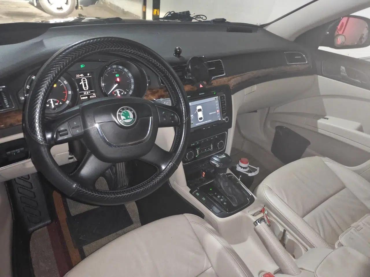 Skoda Superb 2009 1.8TSI Automatic Prestige Edition — миниатюра 9
