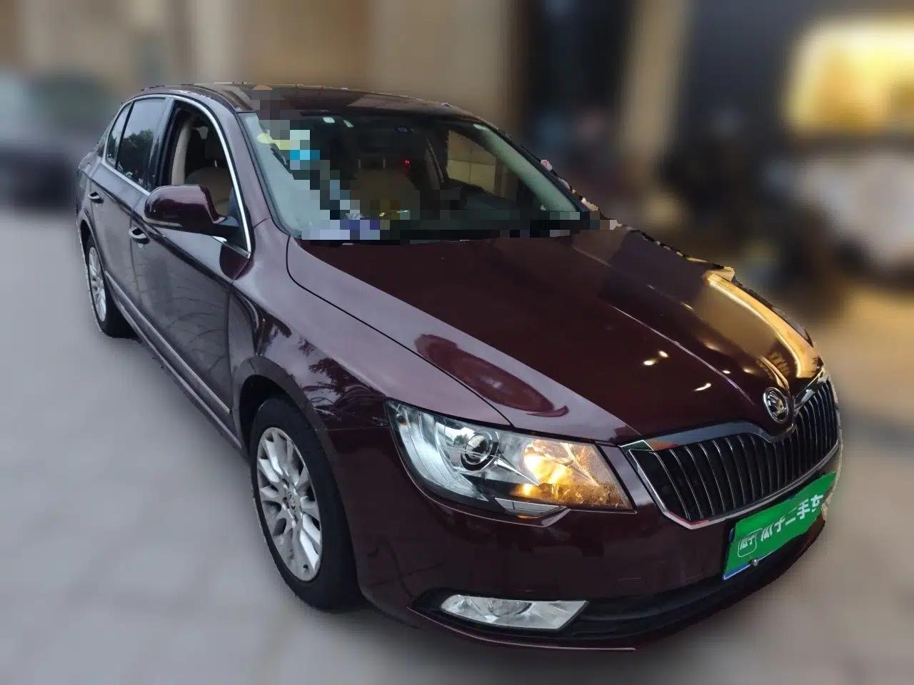 Skoda Superb 2013 1.8TSI Automatic MingShi Edition — миниатюра 3