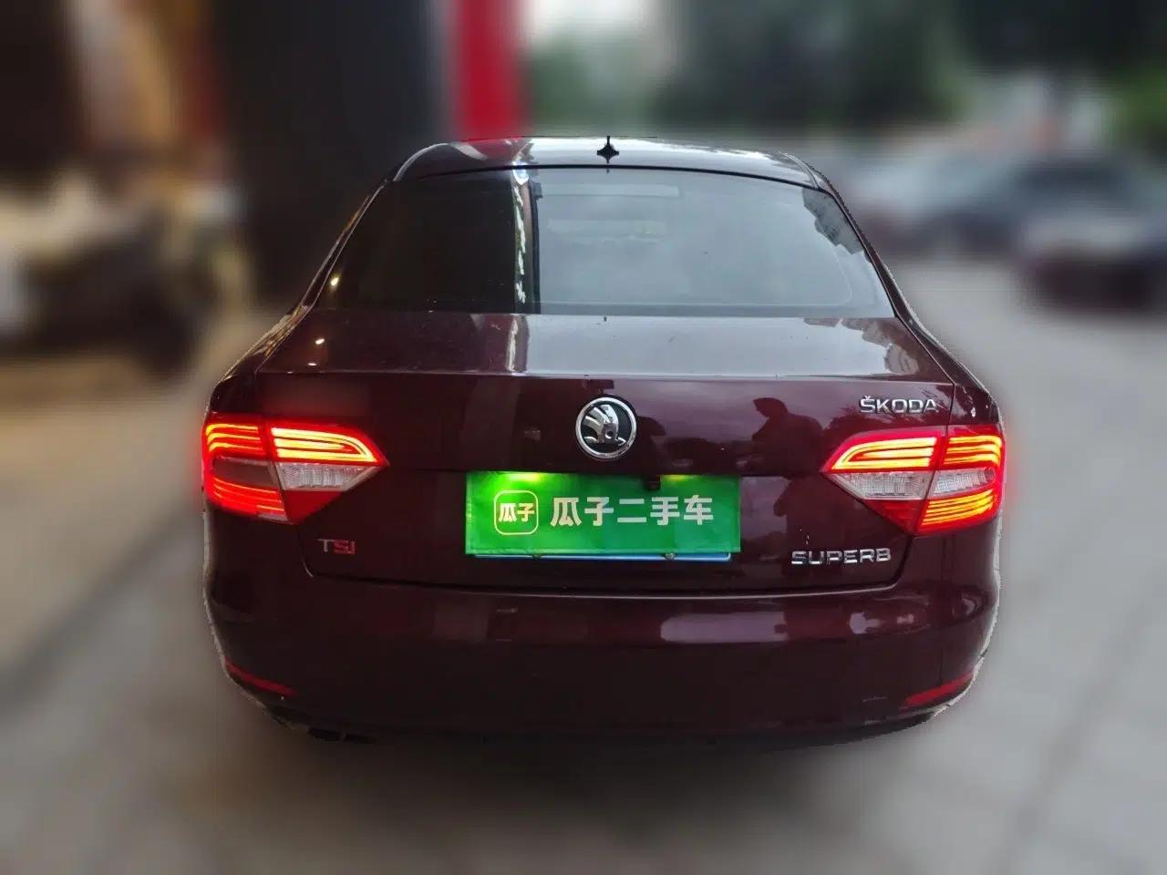 Skoda Superb 2013 1.8TSI Automatic MingShi Edition — миниатюра 5