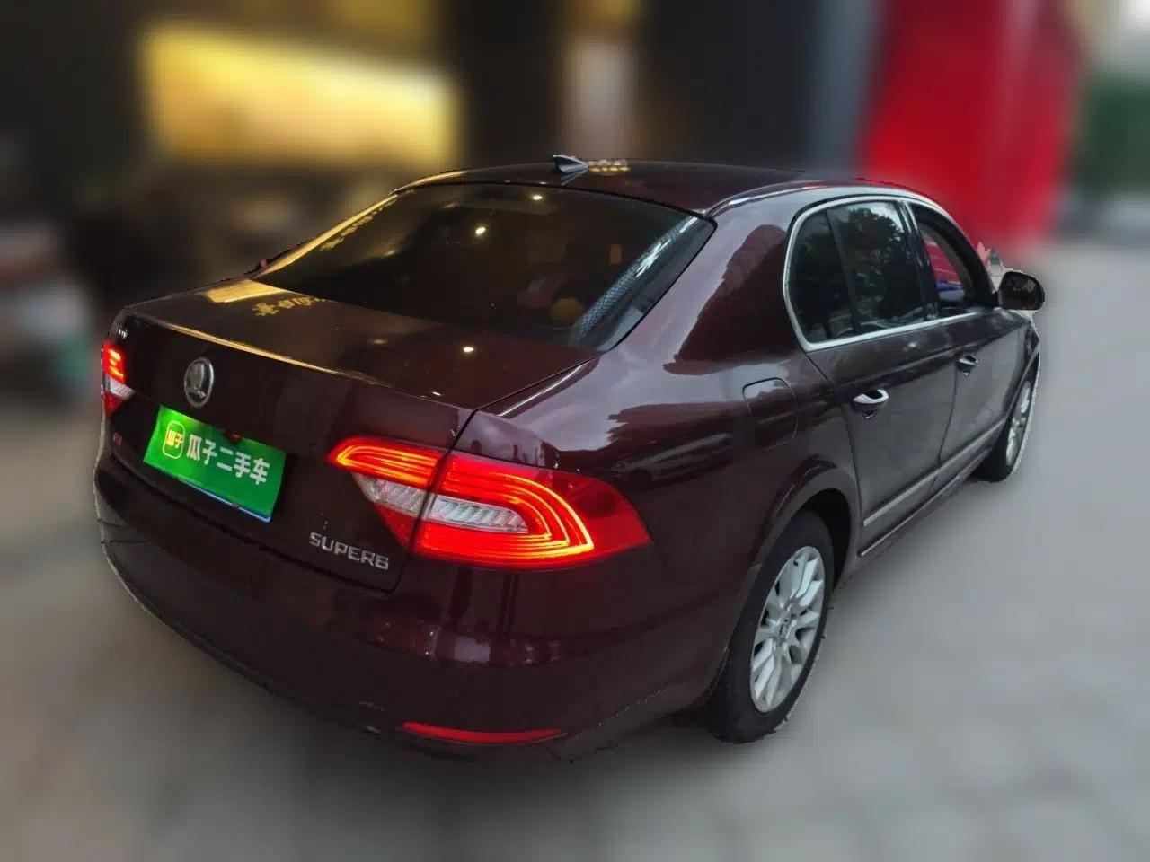 Skoda Superb 2013 1.8TSI Automatic MingShi Edition — миниатюра 6