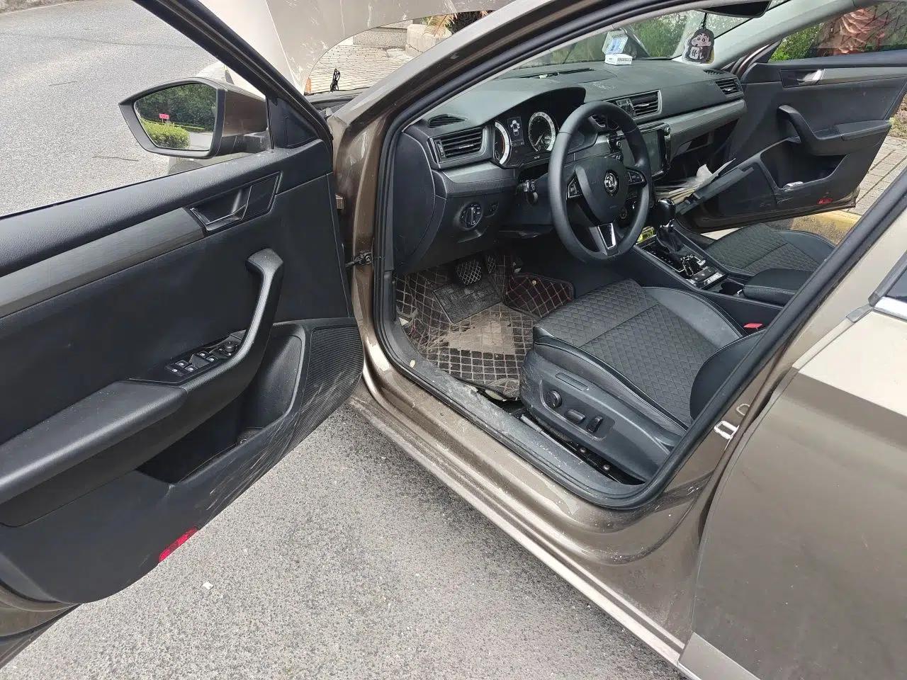 Skoda Superb 2018 TSI280 DSG Comfort Edition China V Standard — миниатюра 16