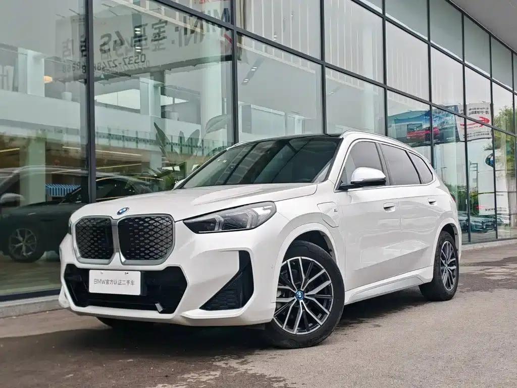 BMW iX1 2023 eDrive25L M Sport Package — миниатюра 1