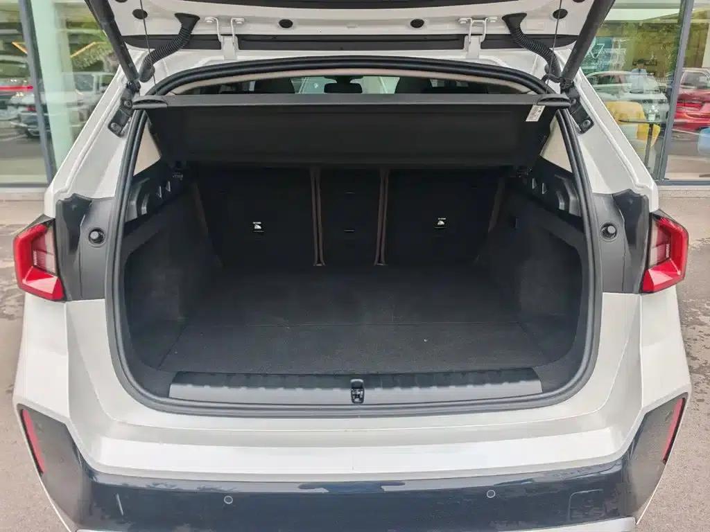 BMW iX1 2023 eDrive25L M Sport Package — миниатюра 14