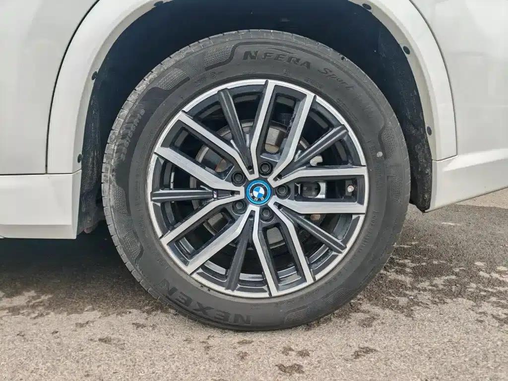 BMW iX1 2023 eDrive25L M Sport Package — миниатюра 4