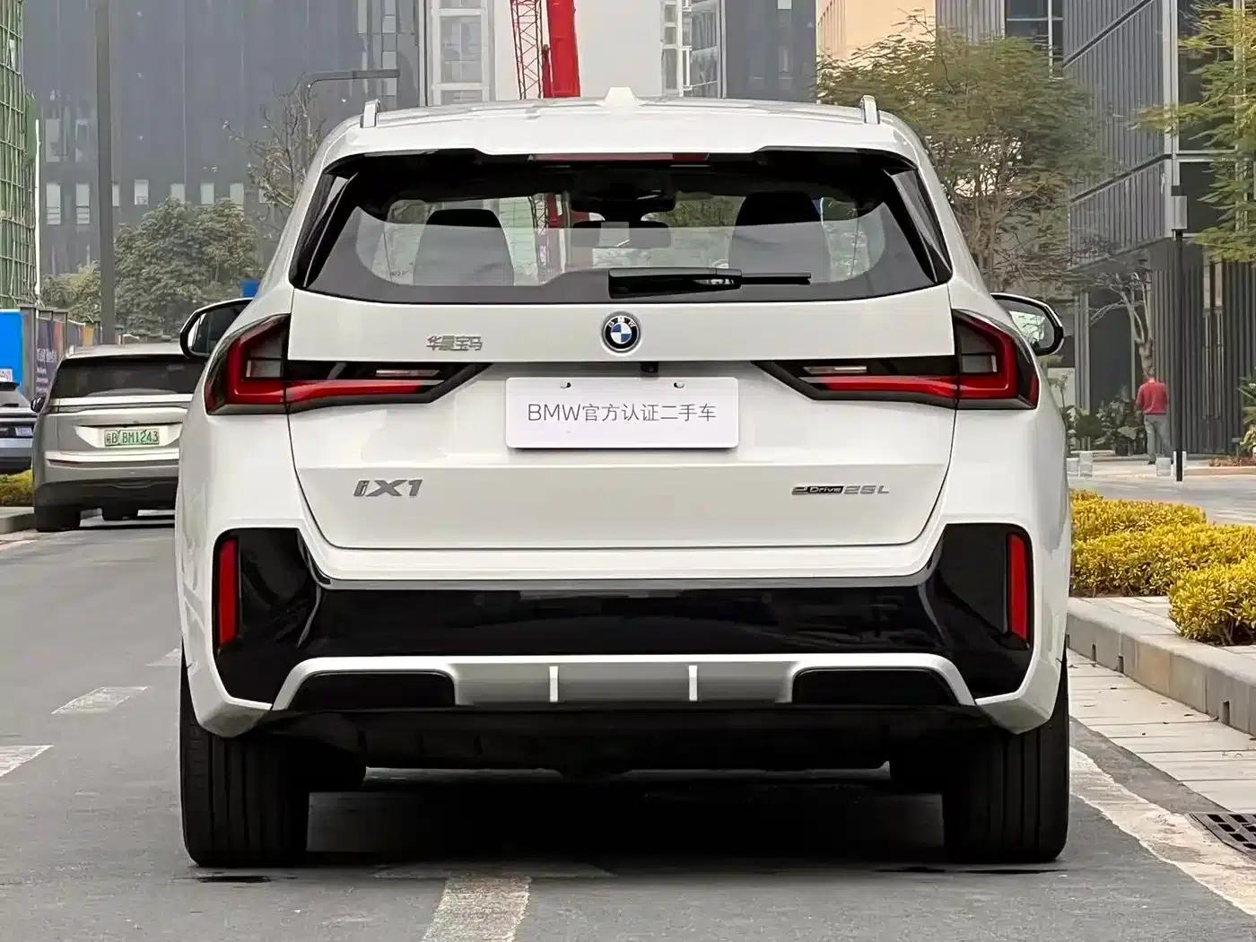 BMW iX1 2023 eDrive25L M Sport Package — миниатюра 4