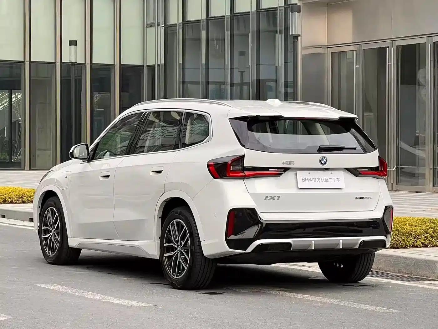 BMW iX1 2023 eDrive25L M Sport Package — миниатюра 6