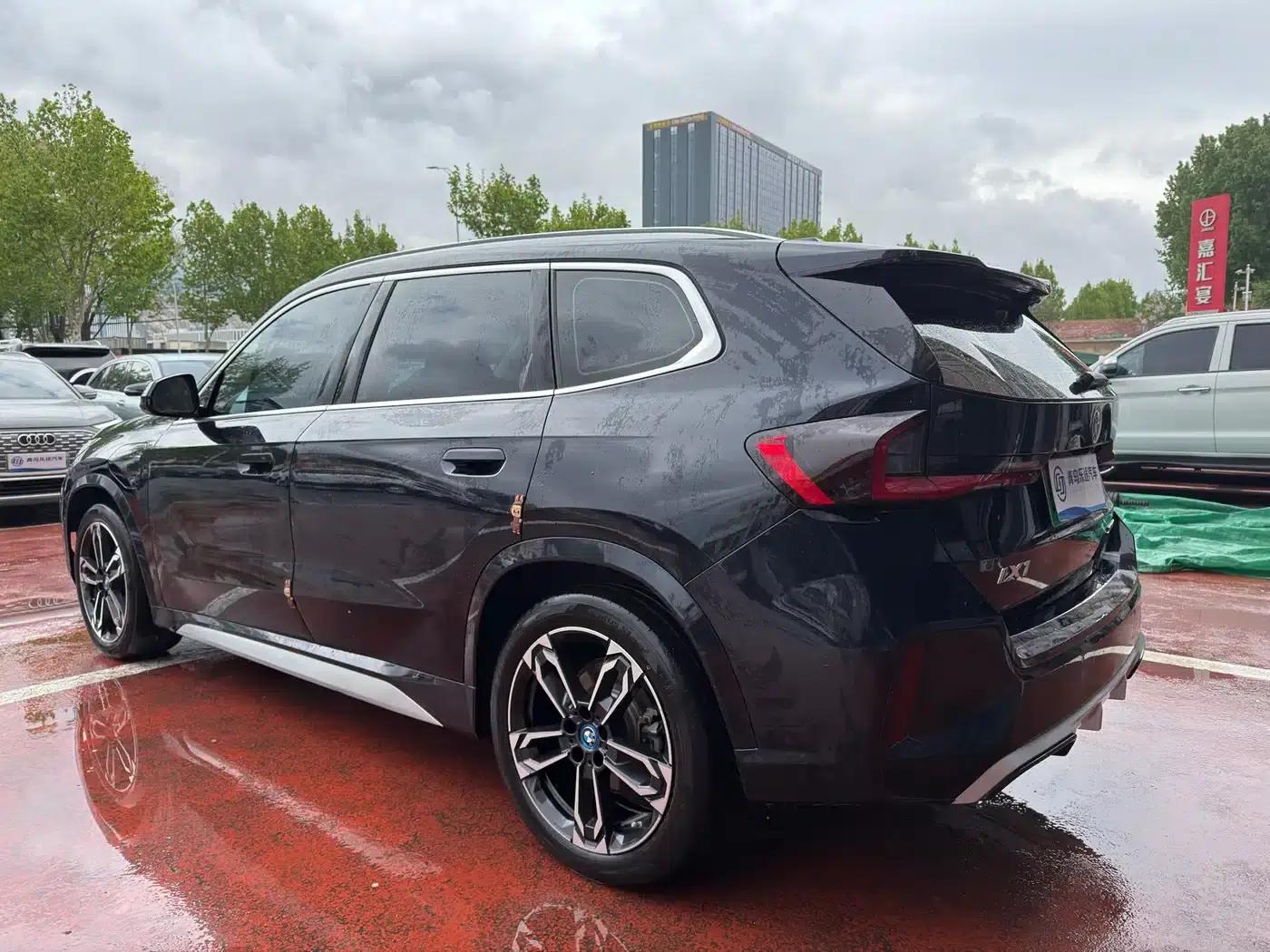 2023 BMW iX1 xDrive30L M Sport Package — миниатюра 4