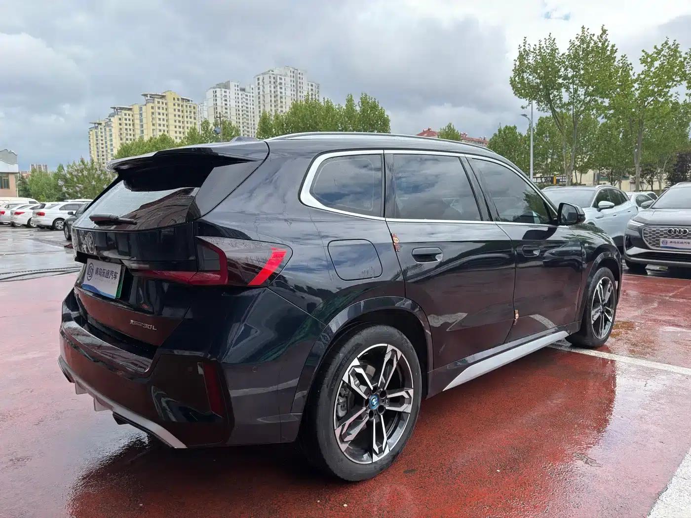 2023 BMW iX1 xDrive30L M Sport Package — миниатюра 6