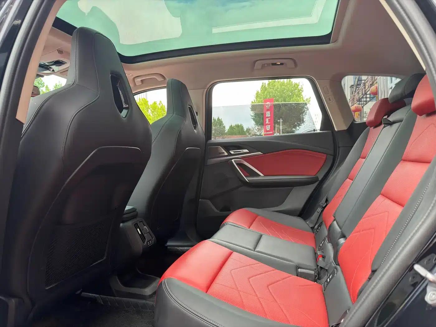 2023 BMW iX1 xDrive30L M Sport Package — миниатюра 8