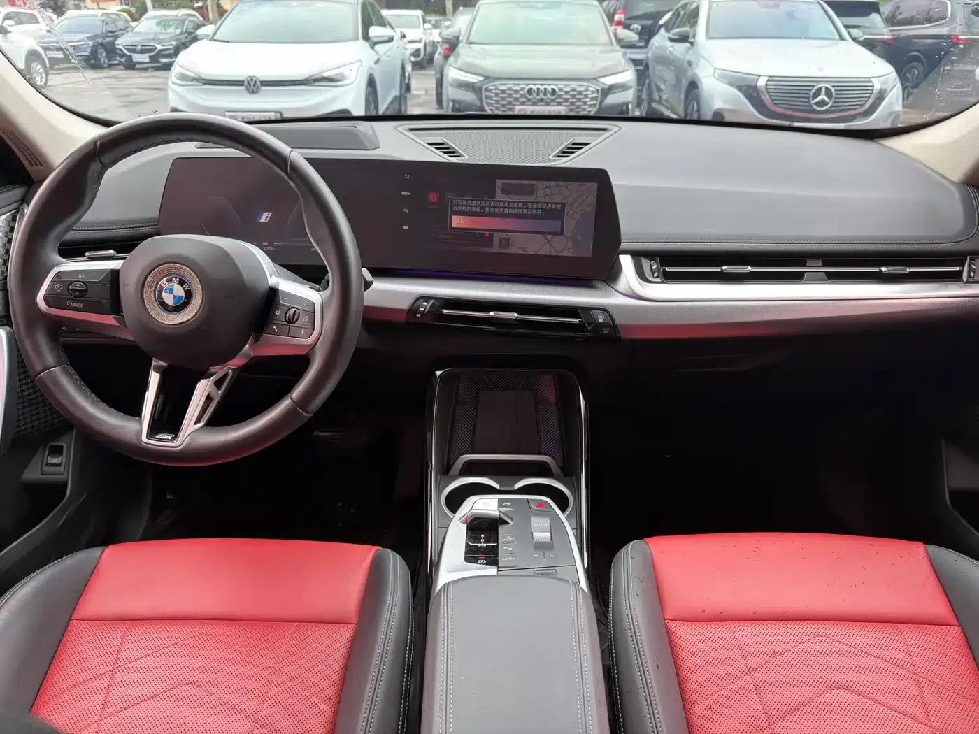 2023 BMW iX1 xDrive30L M Sport Package — миниатюра 9