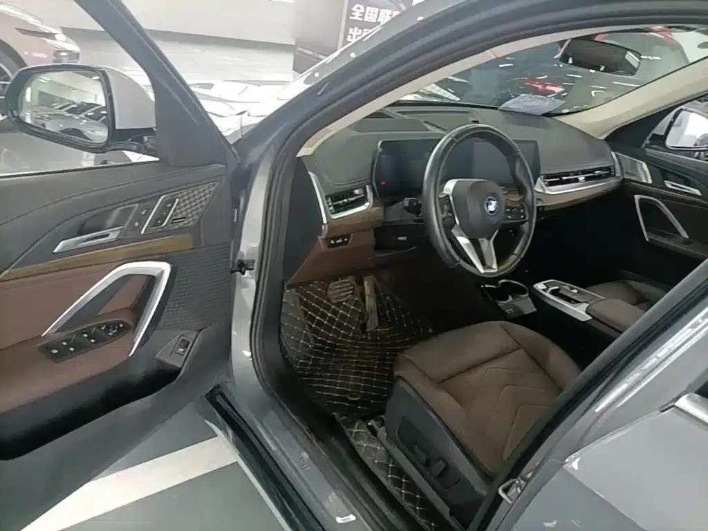 BMW iX1 2023 xDrive30L X Design Package — миниатюра 16