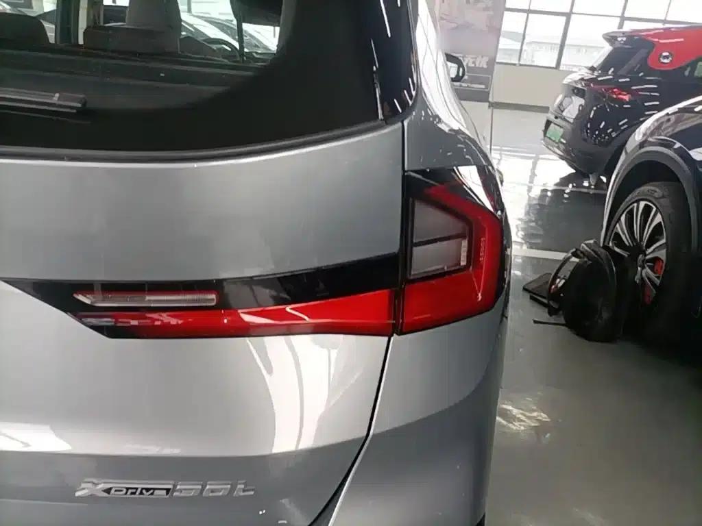 BMW iX1 2023 xDrive30L X Design Package — миниатюра 8