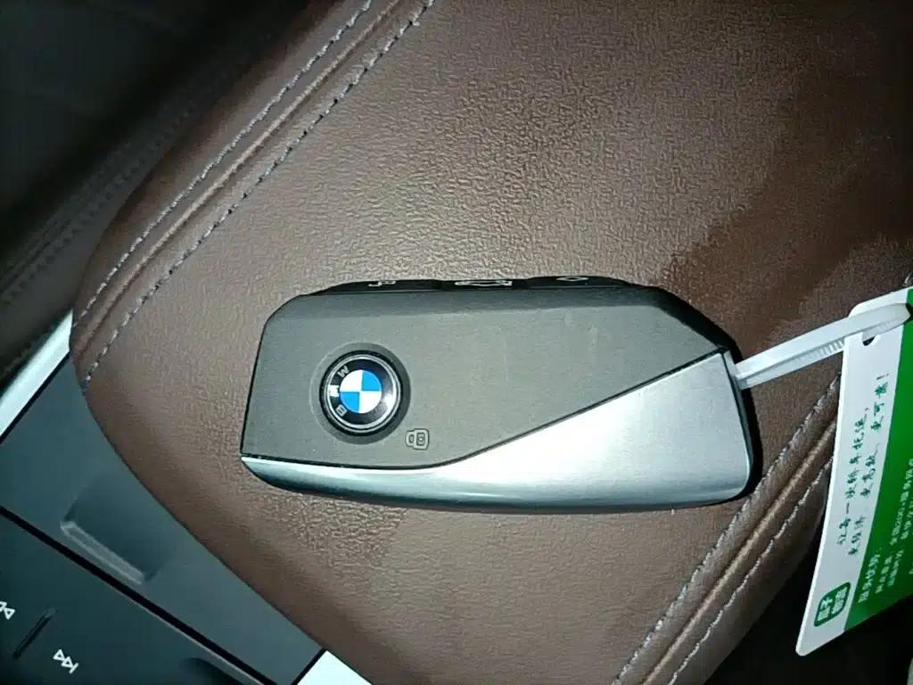 BMW iX1 2023 xDrive30L X Design Package — миниатюра 9