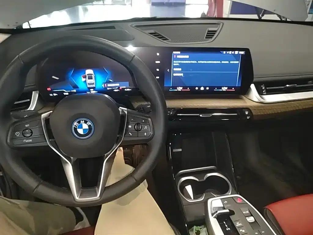 BMW iX1 2023 xDrive30L X Design Package — миниатюра 10