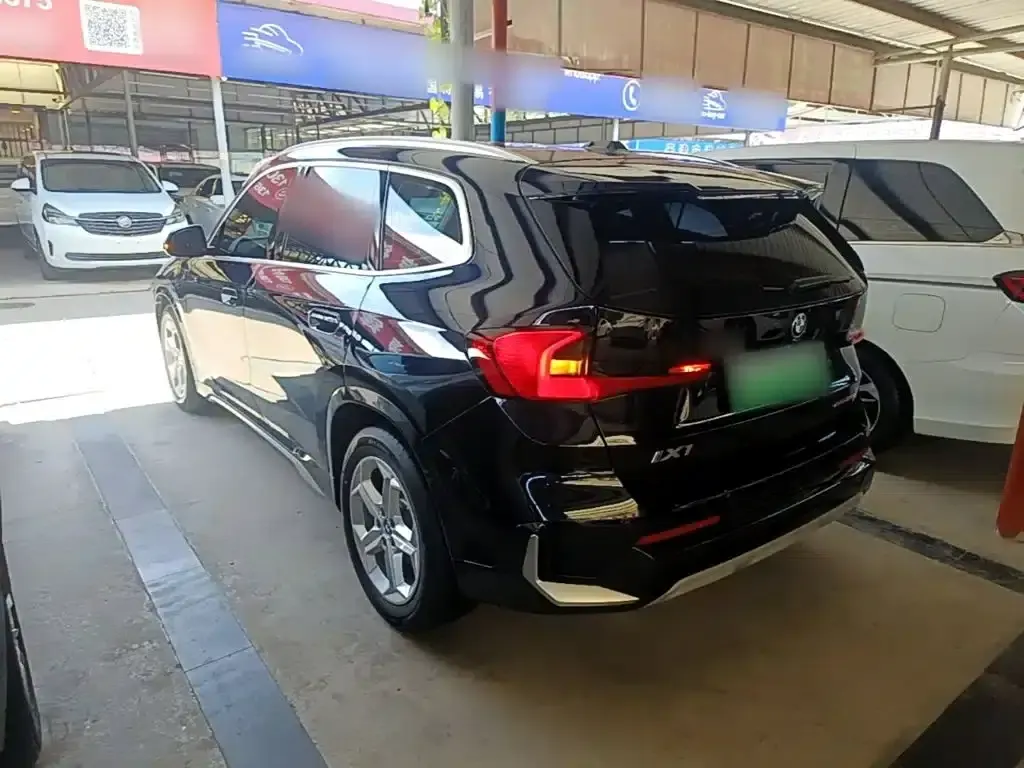 BMW iX1 2023 eDrive25L X Design Package — миниатюра 5