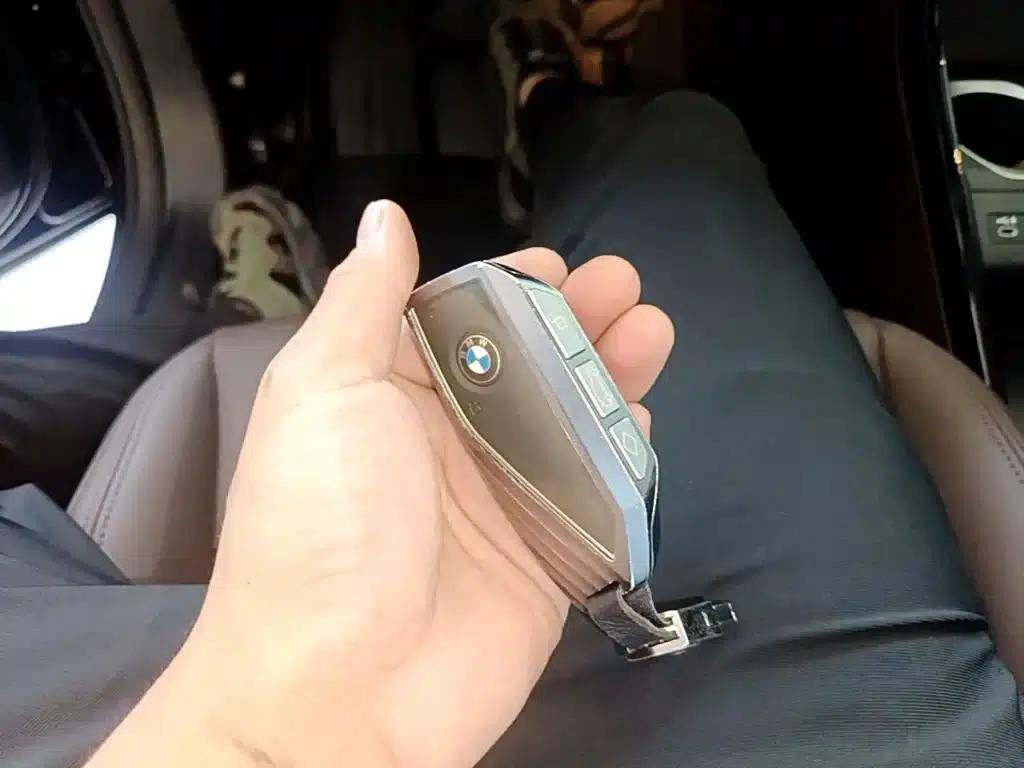 BMW iX1 2023 eDrive25L X Design Package — миниатюра 9