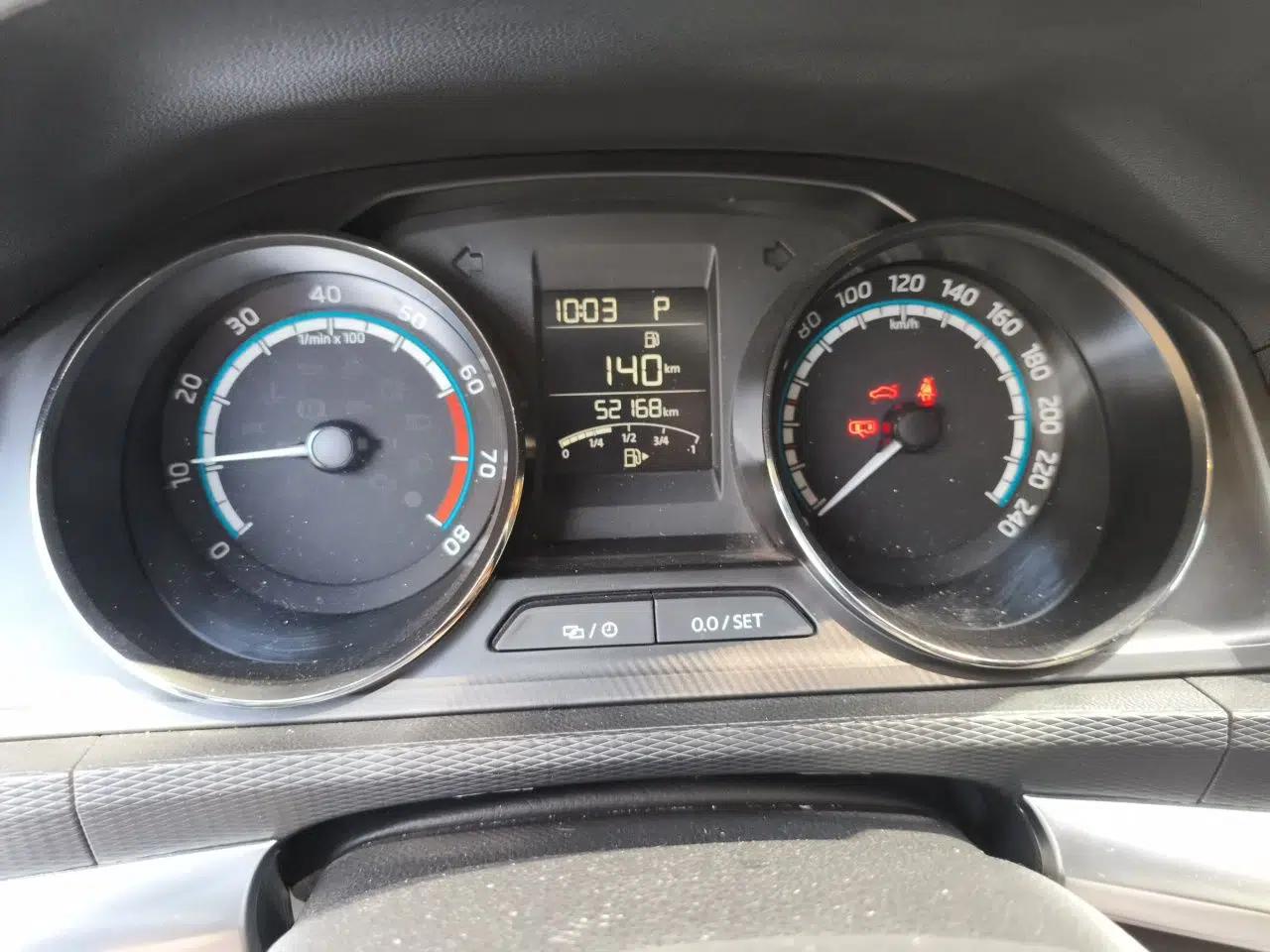 Skoda Kamiq 2020 1.5L Automatic Comfort Edition — миниатюра 11