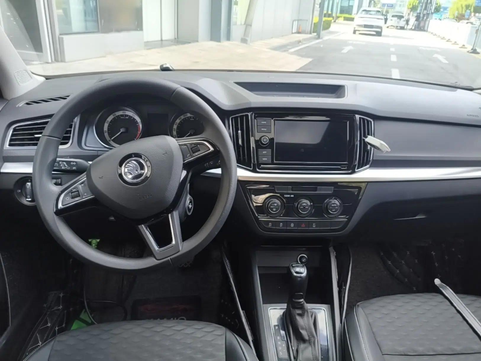 Skoda Kamiq 2018 1.5L Automatic Comfort Edition China VI Standard — миниатюра 12
