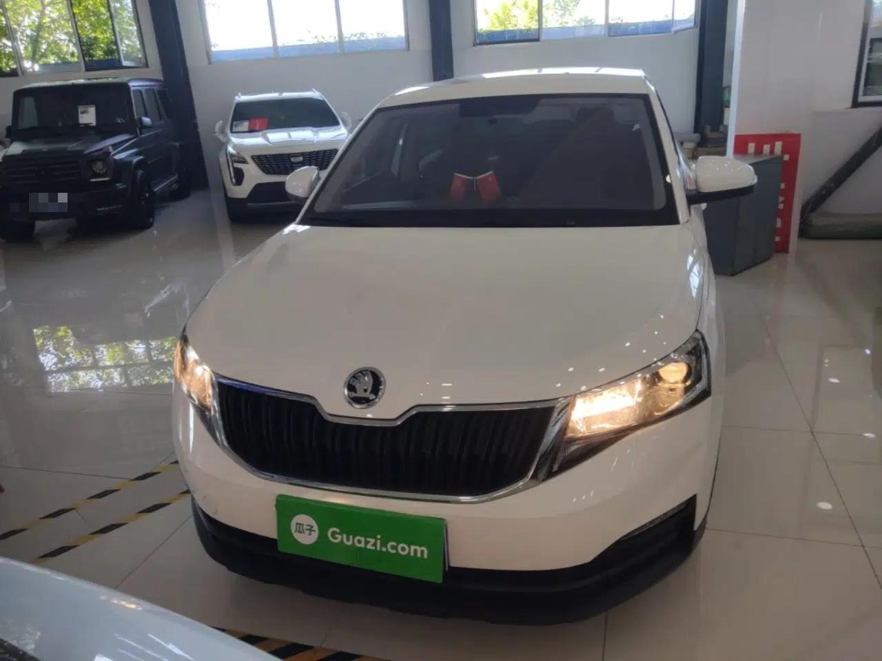 Skoda Kamiq 2020 1.5L Automatic Comfort Edition — миниатюра 2