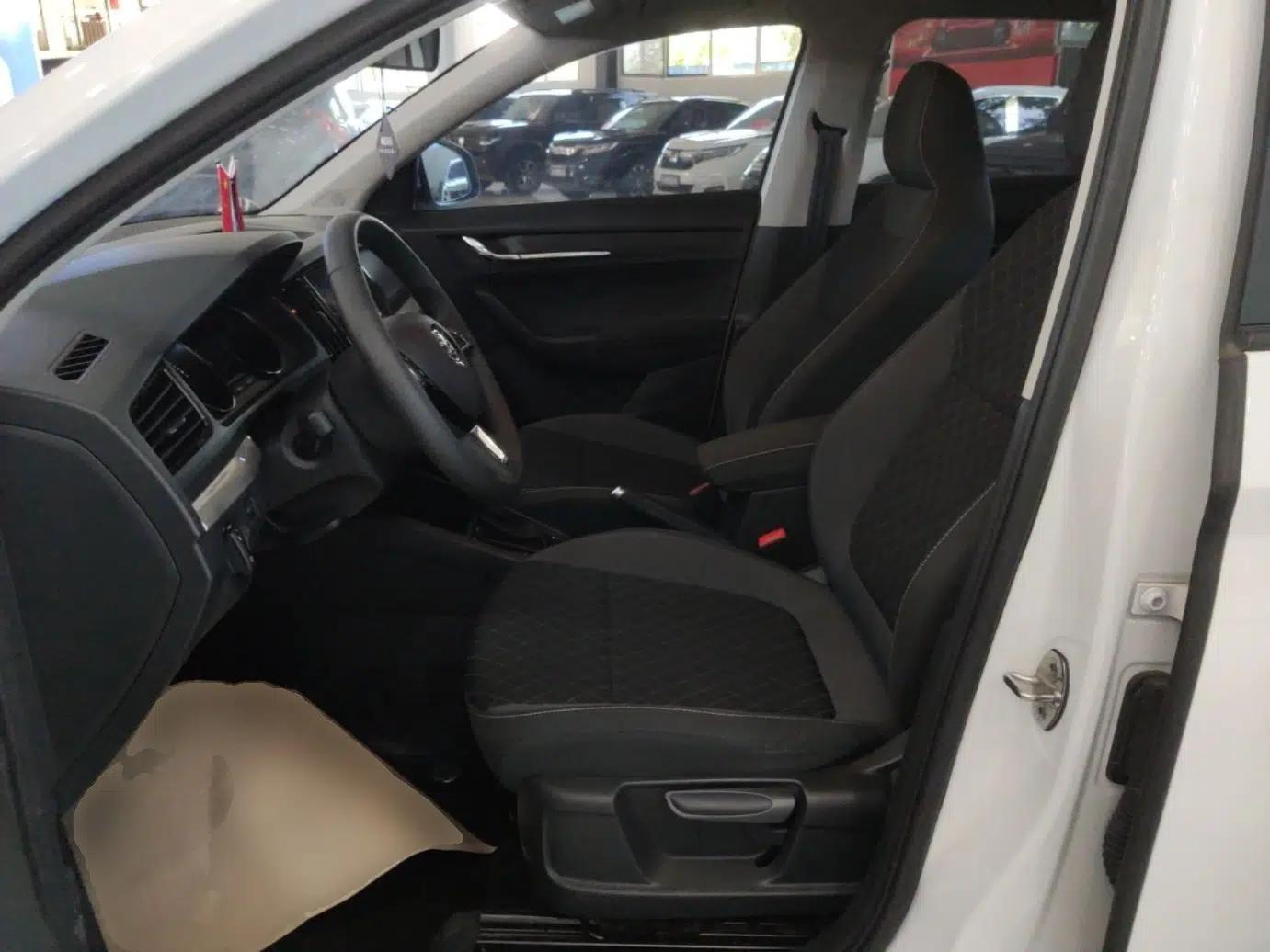 Skoda Kamiq 2020 1.5L Automatic Comfort Edition — миниатюра 17