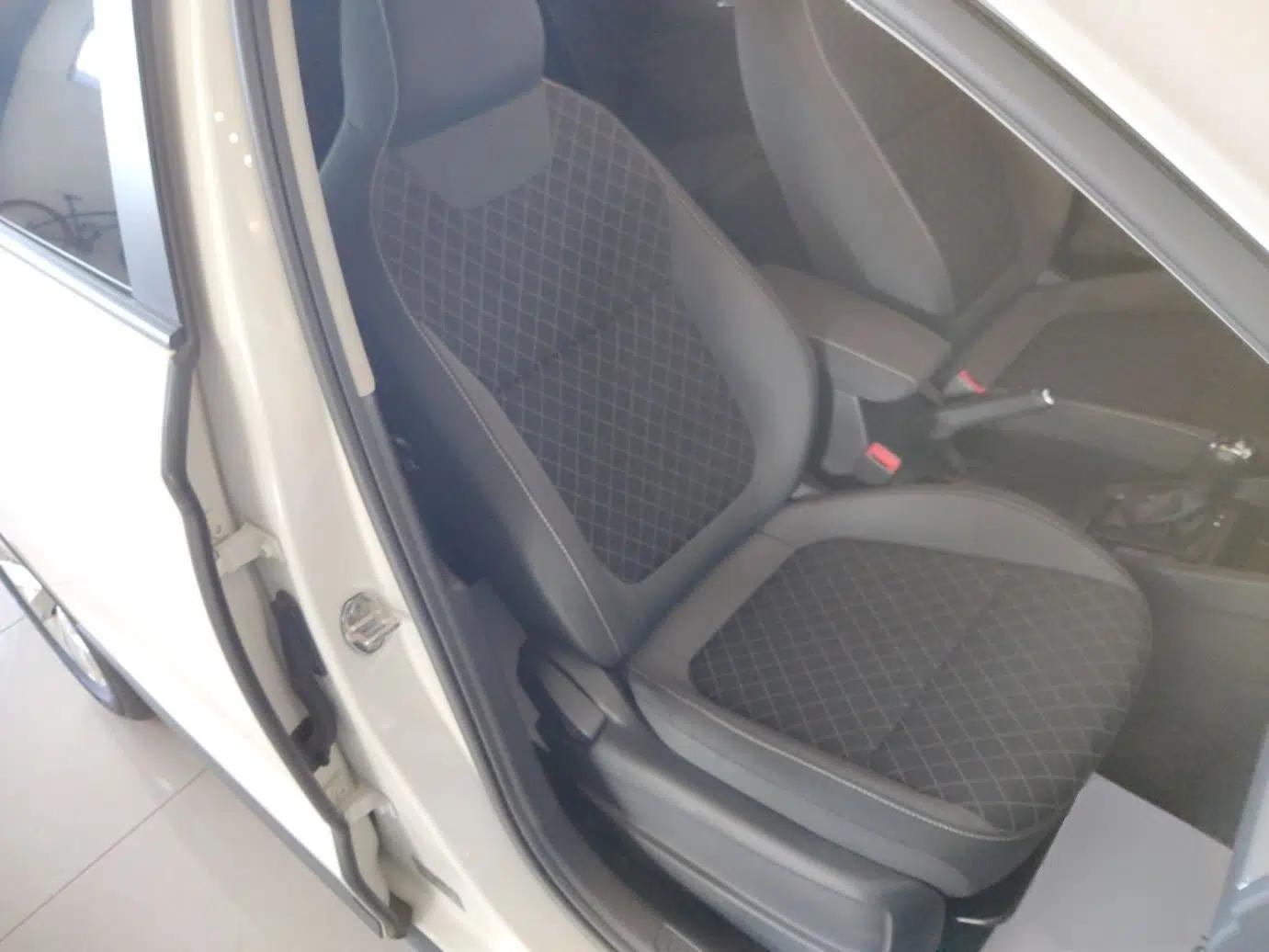Skoda Kamiq 2020 1.5L Automatic Comfort Edition — миниатюра 19