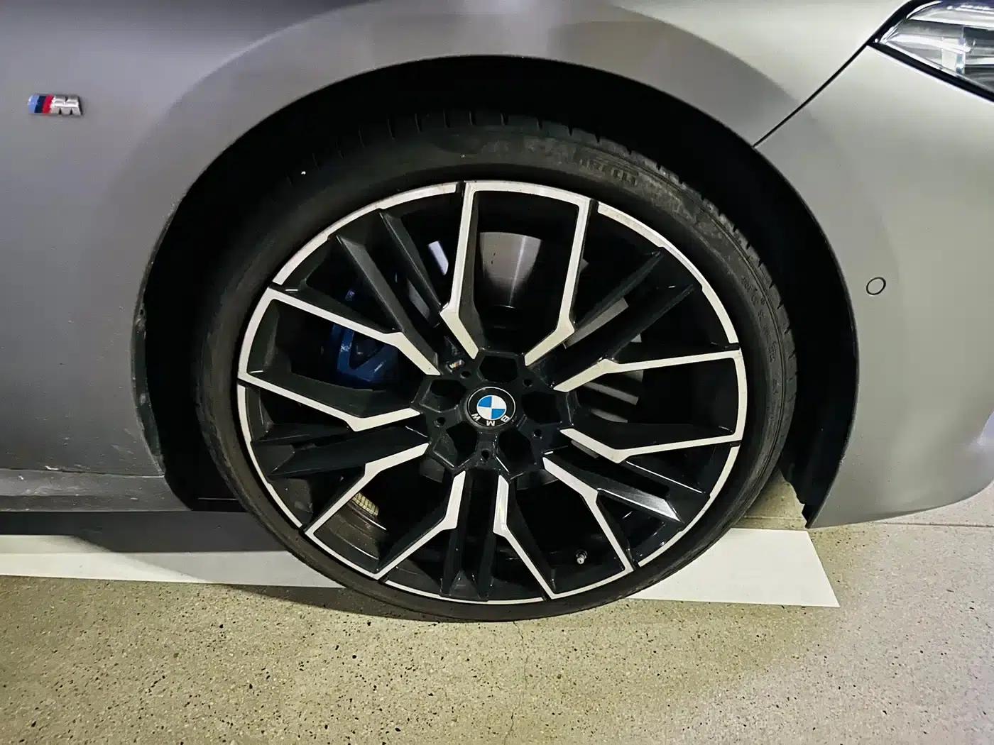 2022 BMW 8 Series 840i Coupe M Sport Package — миниатюра 9