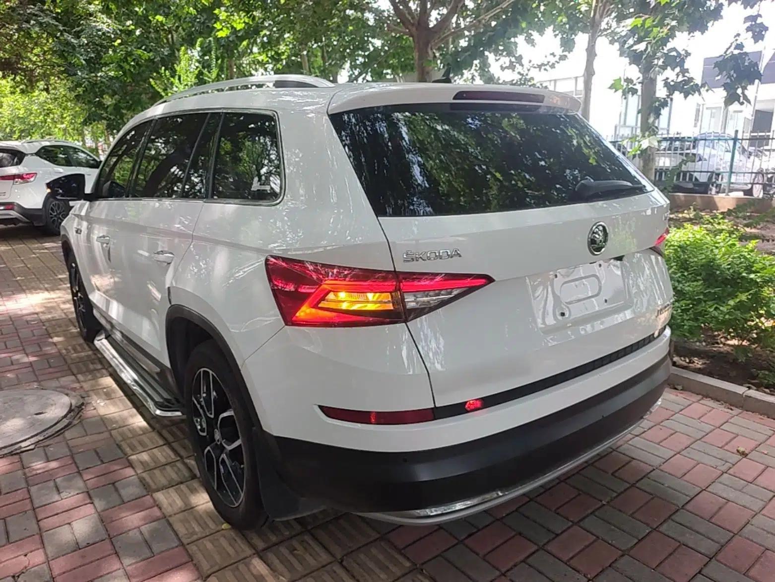 Skoda Kodiaq 2018 TSI380 7-Seater Four-Wheel-Drive Flagship Edition — миниатюра 4