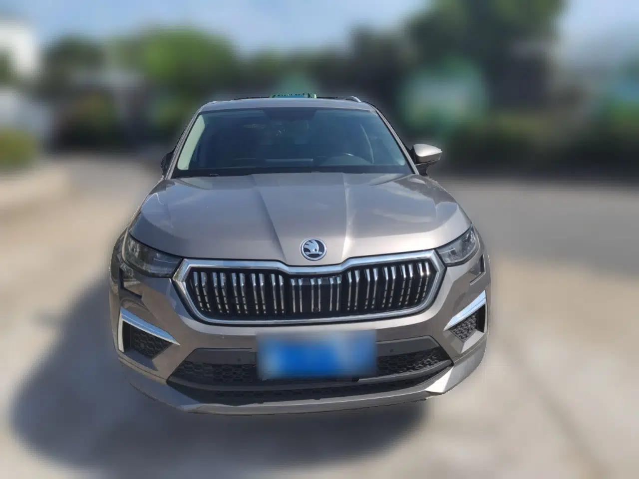 Skoda Kodiaq 2022 Restyled TSI330 7-Seater Two-Wheel-Drive Luxury Edition — миниатюра 2