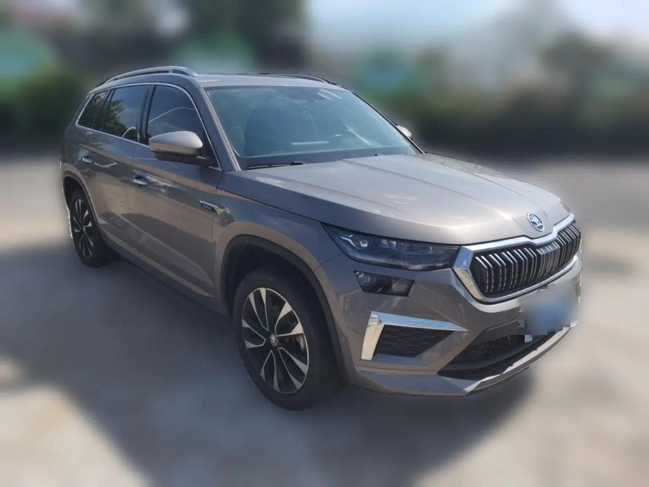Skoda Kodiaq 2022 Restyled TSI330 7-Seater Two-Wheel-Drive Luxury Edition — миниатюра 3
