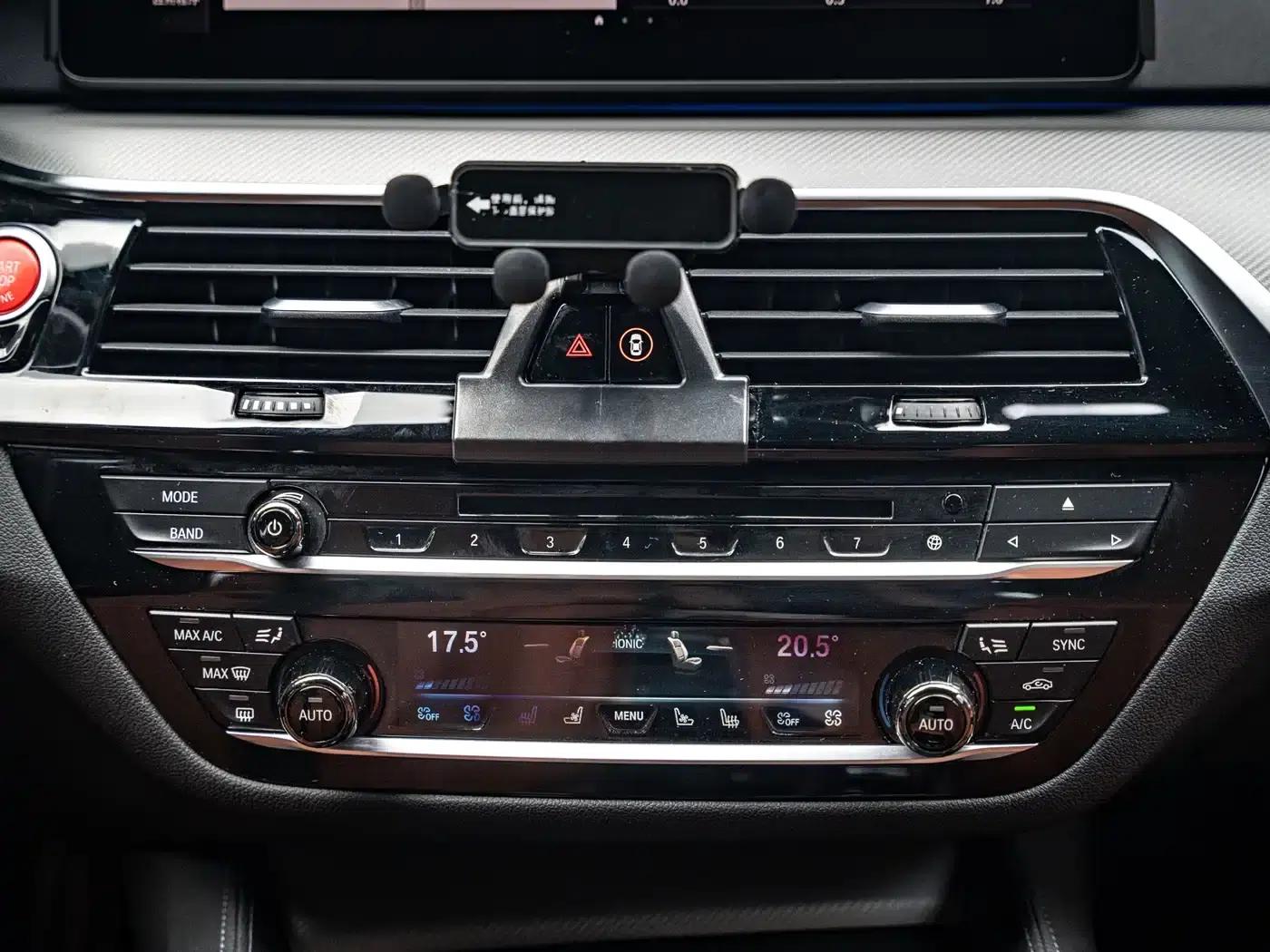 2018 BMW M5 — миниатюра 15
