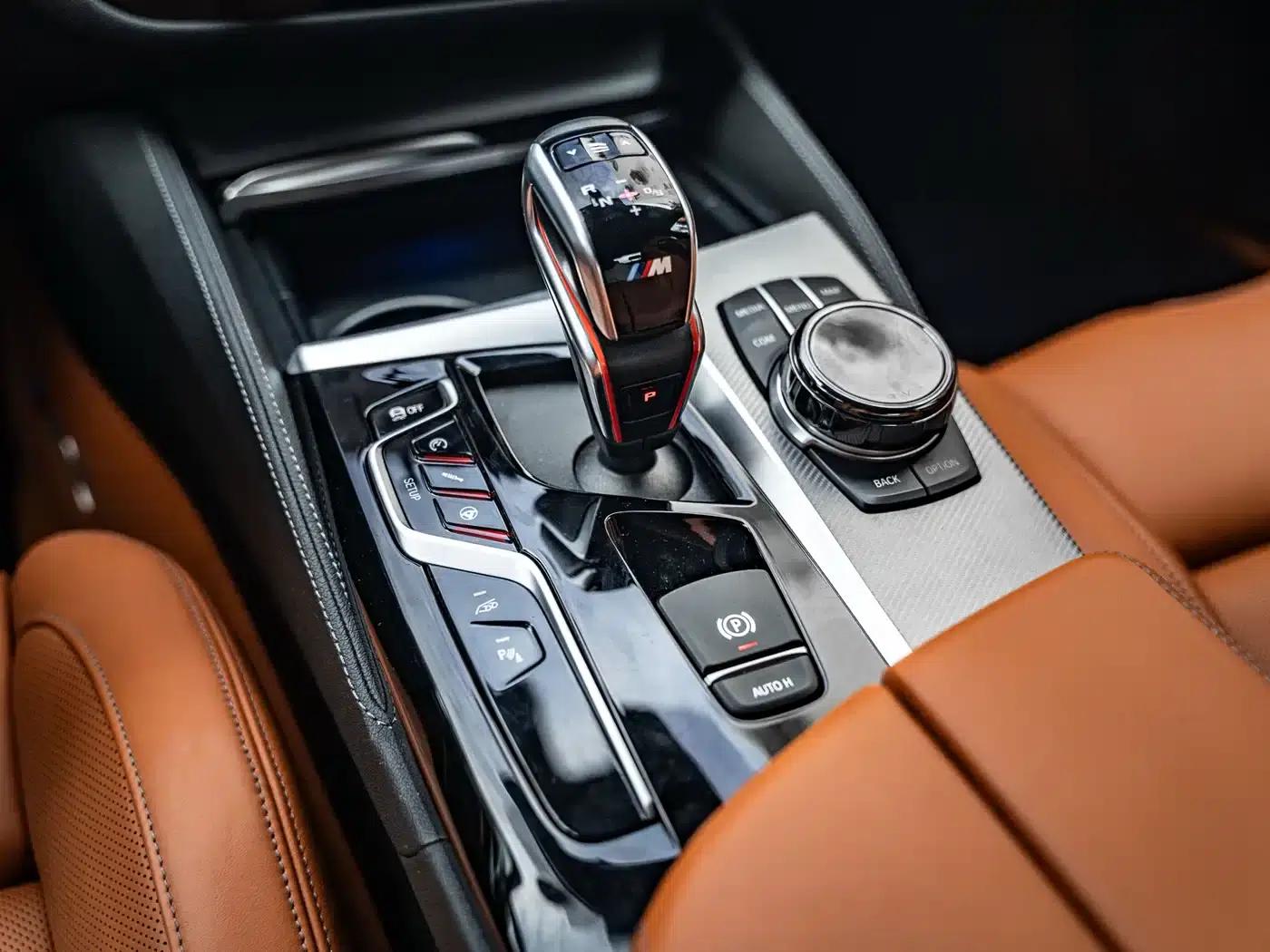 2018 BMW M5 — миниатюра 16