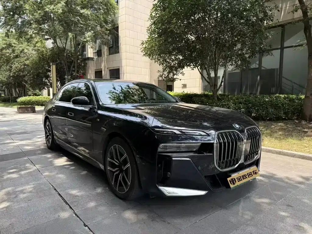 BMW i7 2023 eDrive50L Leading M Sport Package — миниатюра 3