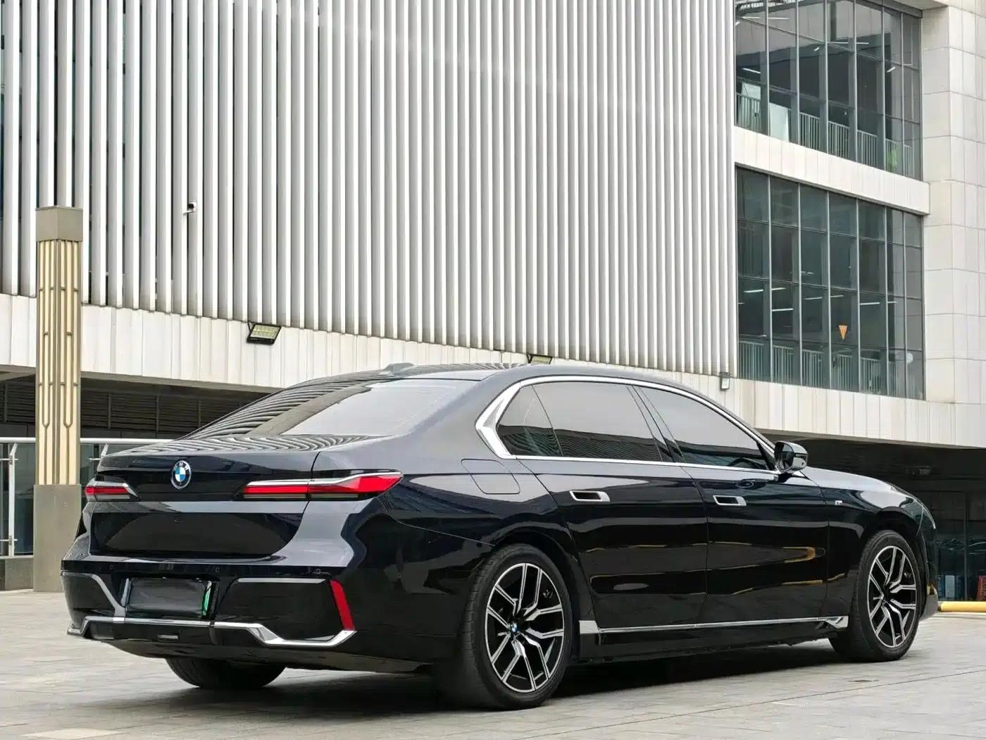 BMW i7 2023 eDrive50L Leading M Sport Package — миниатюра 5