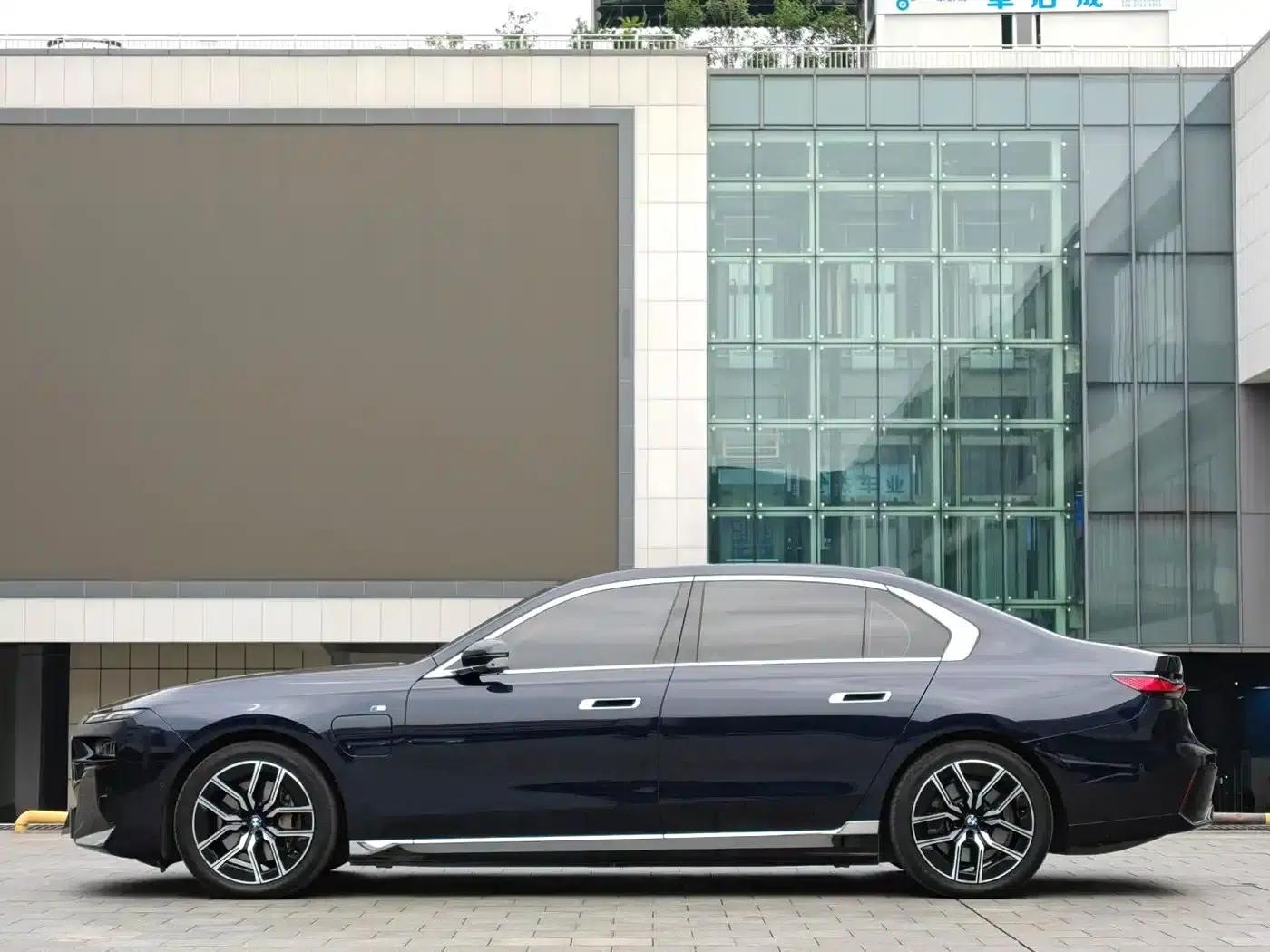 BMW i7 2023 eDrive50L Leading M Sport Package — миниатюра 6