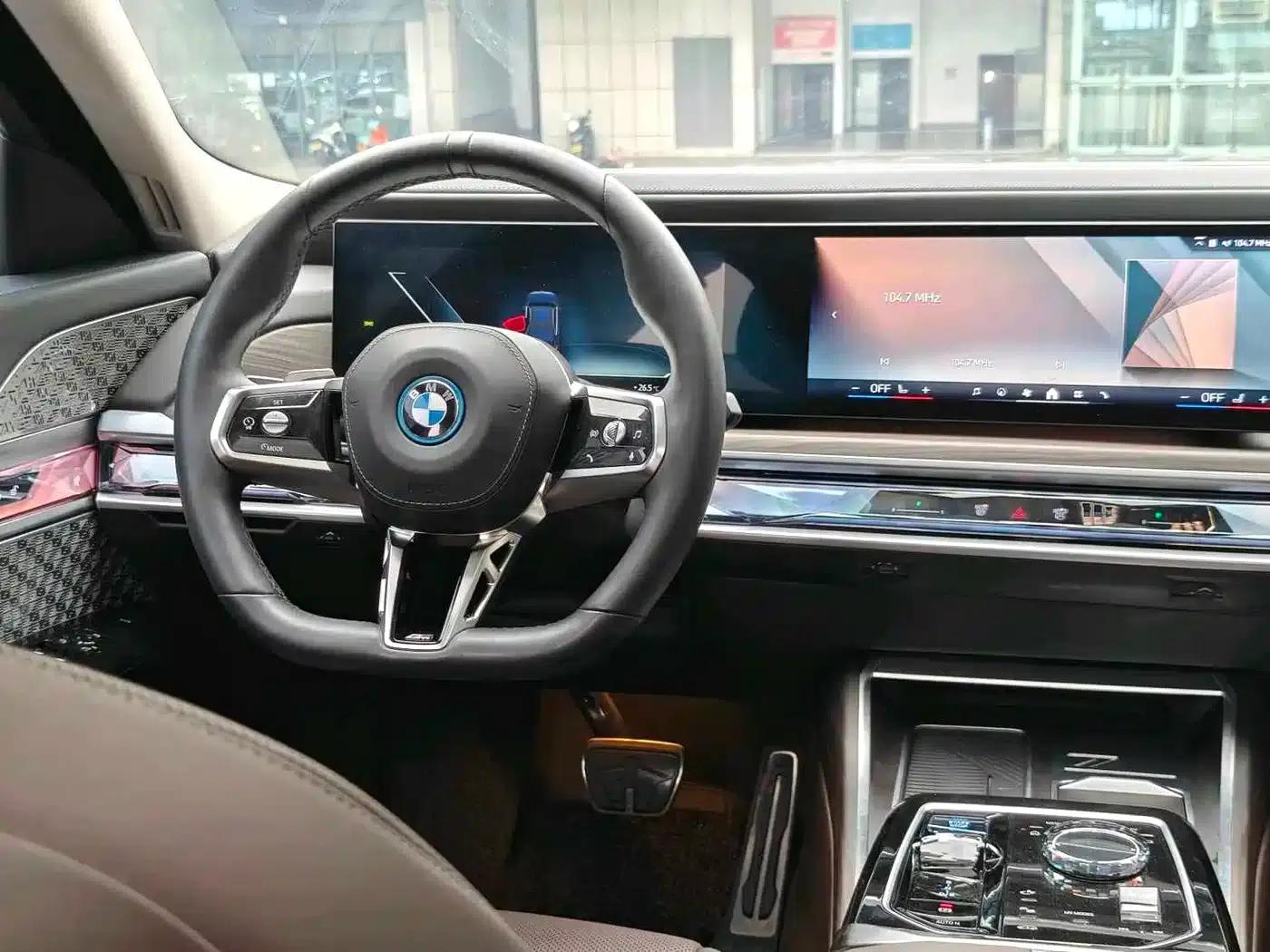 BMW i7 2023 eDrive50L Leading M Sport Package — миниатюра 8