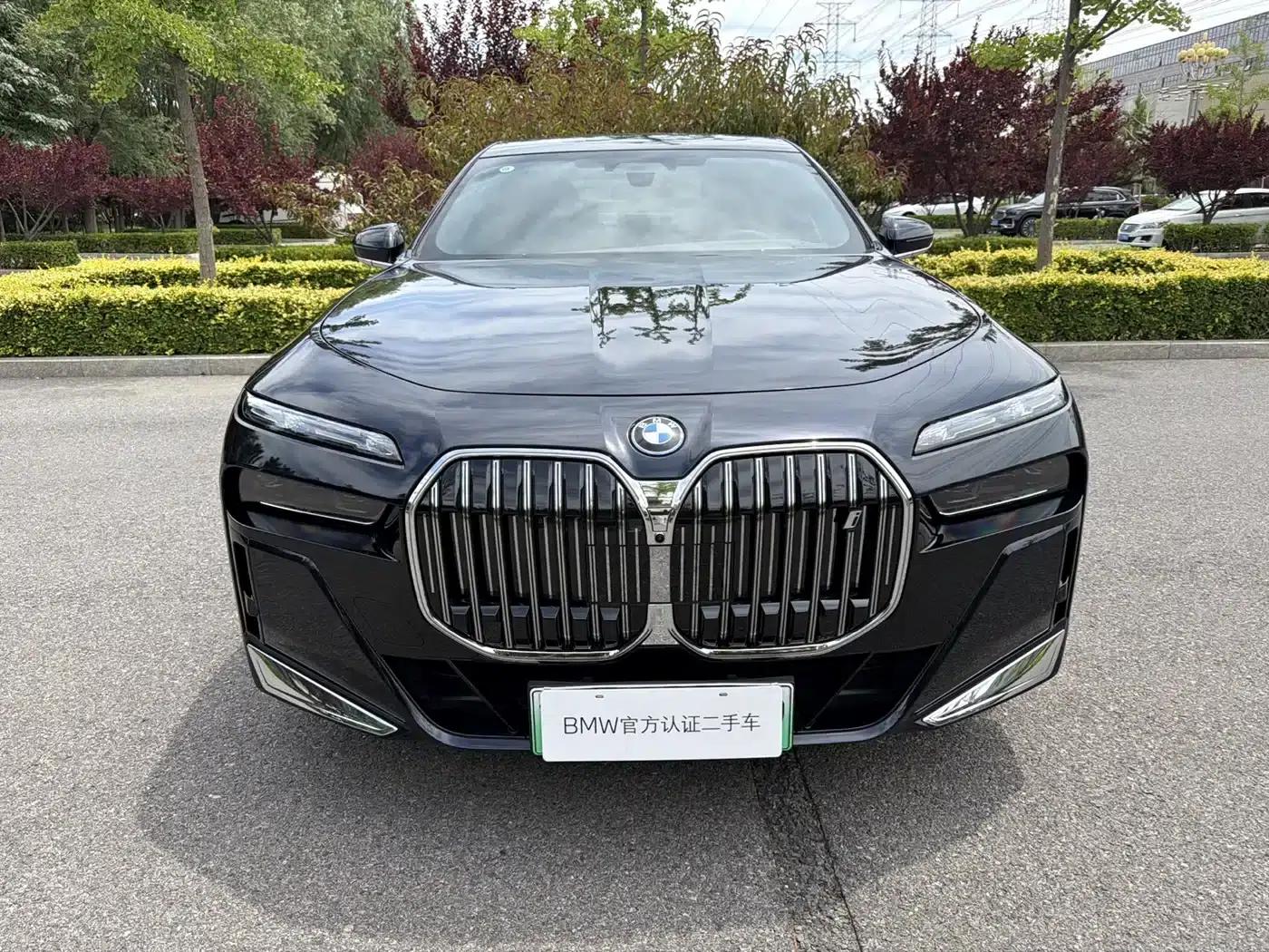 2023 BMW i7 xDrive60L M Sport Package — миниатюра 2