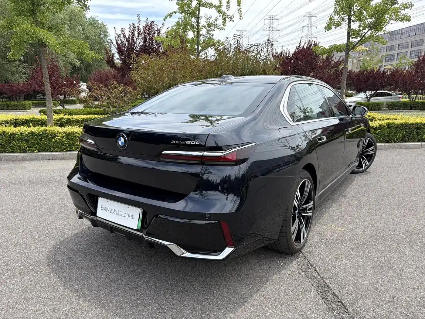 2023 BMW i7 xDrive60L M Sport Package — миниатюра 4