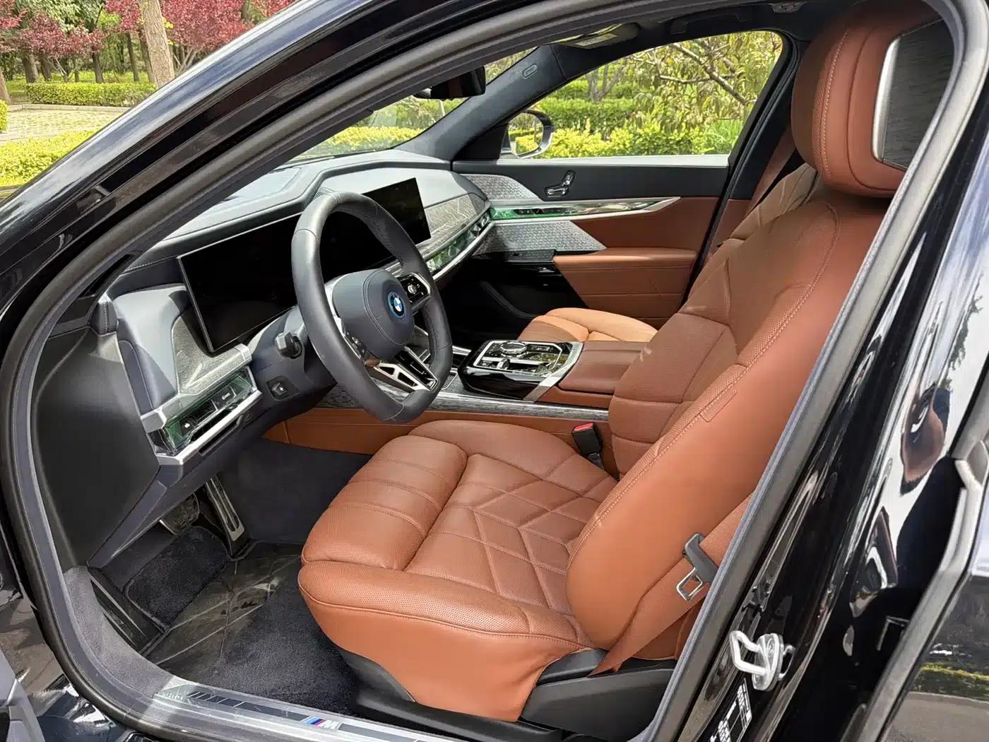 2023 BMW i7 xDrive60L M Sport Package — миниатюра 7