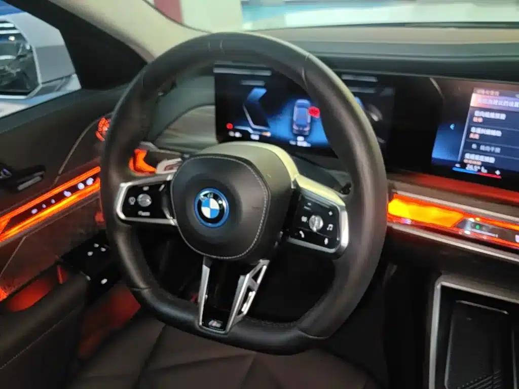 BMW i7 2023 eDrive50L Leading M Sport Package — миниатюра 11