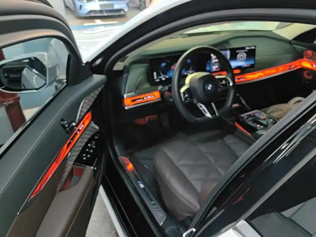 BMW i7 2023 eDrive50L Leading M Sport Package — миниатюра 16