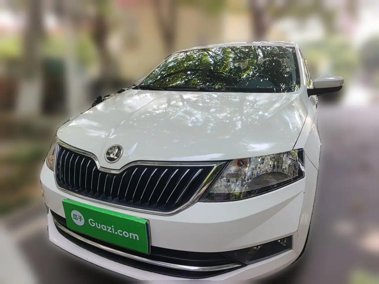 Skoda Rapid 2018 1.6L Manual Comfort Edition — миниатюра 2