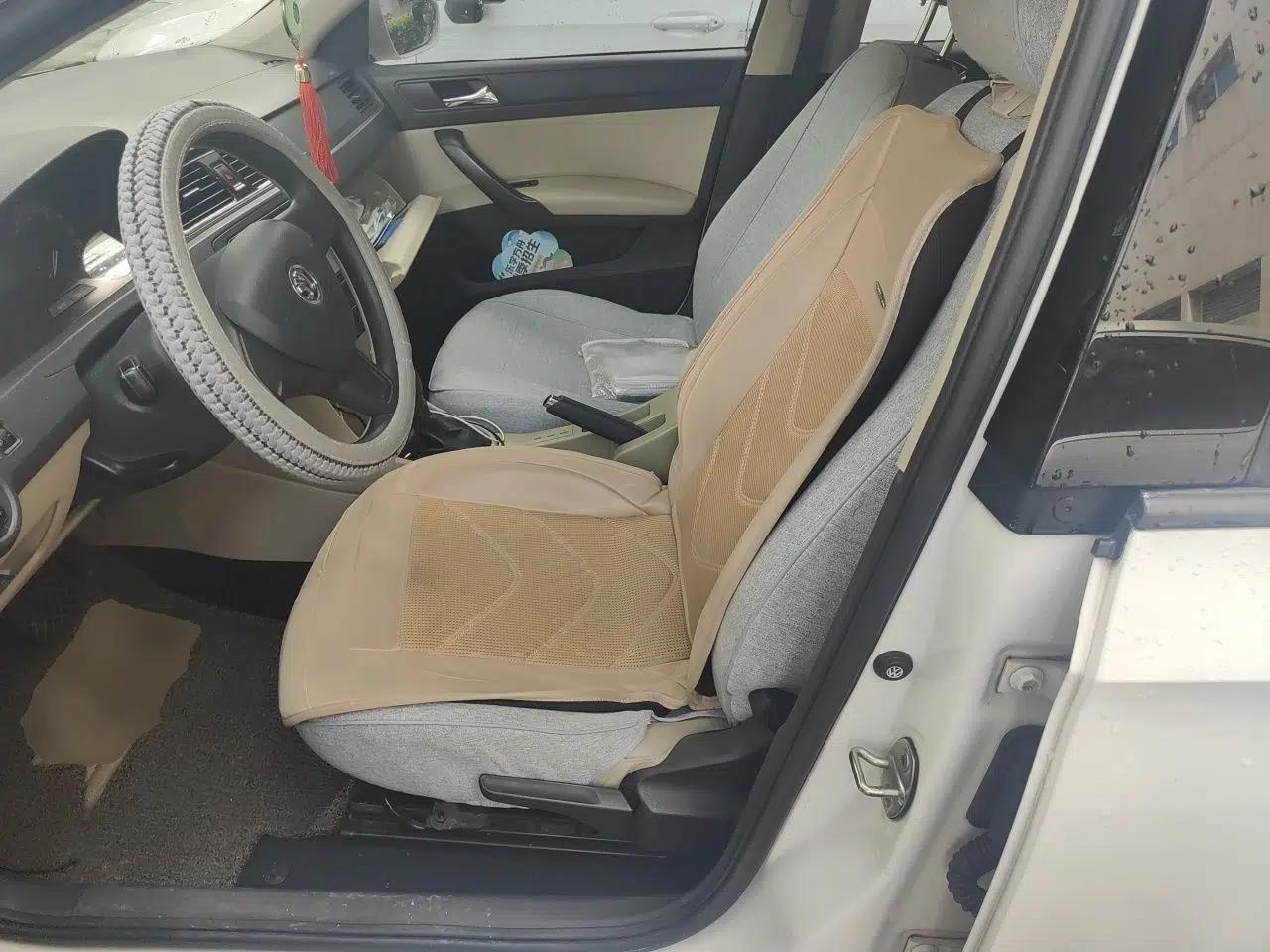 Skoda Rapid 2015 1.6L Automatic Smart Selection Model — миниатюра 15