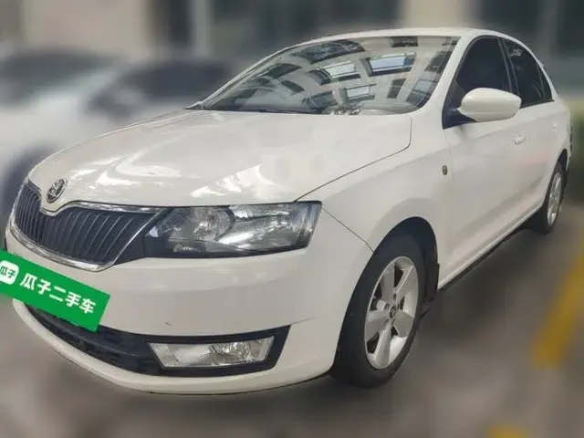 Skoda Rapid 2015 1.6L Automatic Smart Selection Model