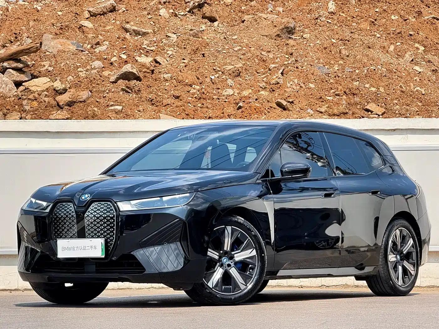 BMW iX 2023 Facelift xDrive40 — миниатюра 1