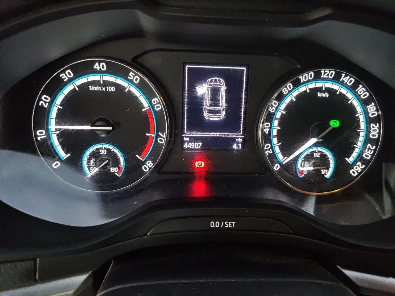 Skoda Karoq 2022 TSI280 Luxury Edition — миниатюра 12